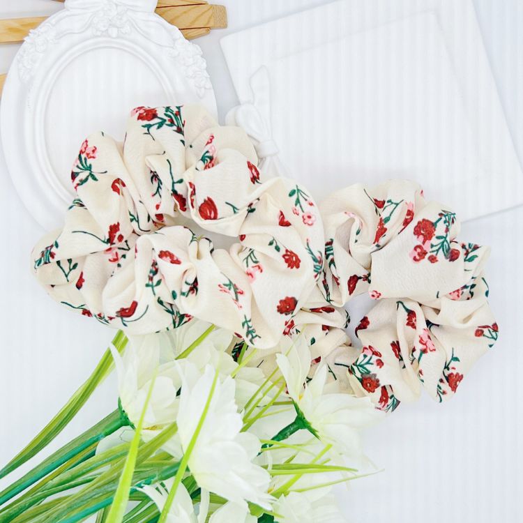 Vintage Flower Scrunchie
