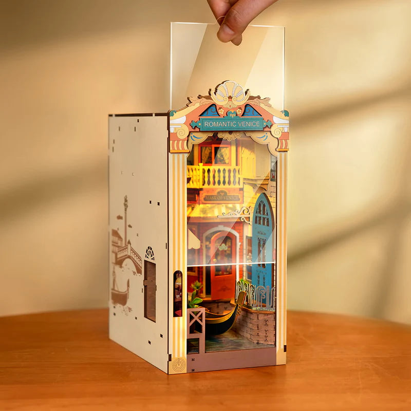 Romantic Venice DIY Booknook