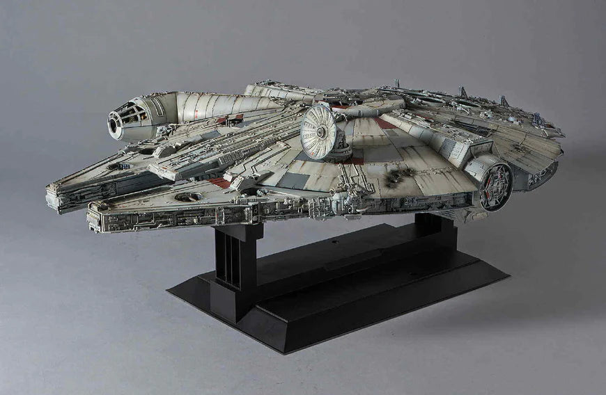 PG 1/72 MILLENNIUM FALCON