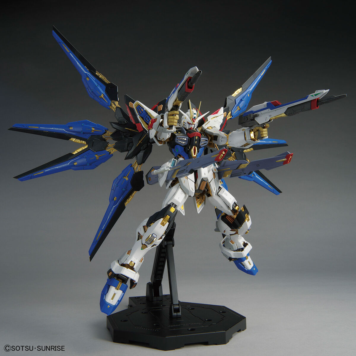 Bandai MGEX 1/100 STRIKE FREEDOM GUNDAM