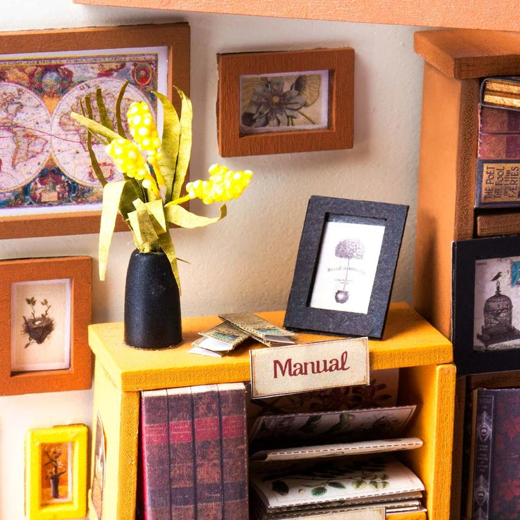 Rolife Sam's Study Room